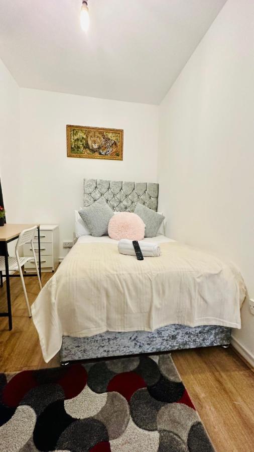 City Lodge Excel Лондон Екстер'єр фото