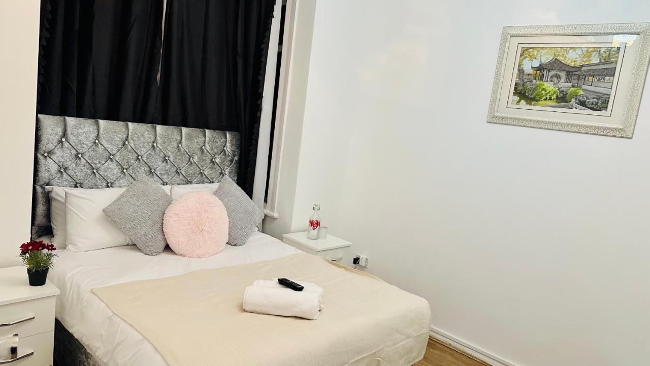 City Lodge Excel Лондон Екстер'єр фото