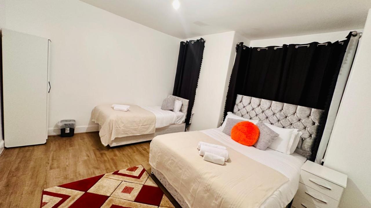 City Lodge Excel Лондон Екстер'єр фото