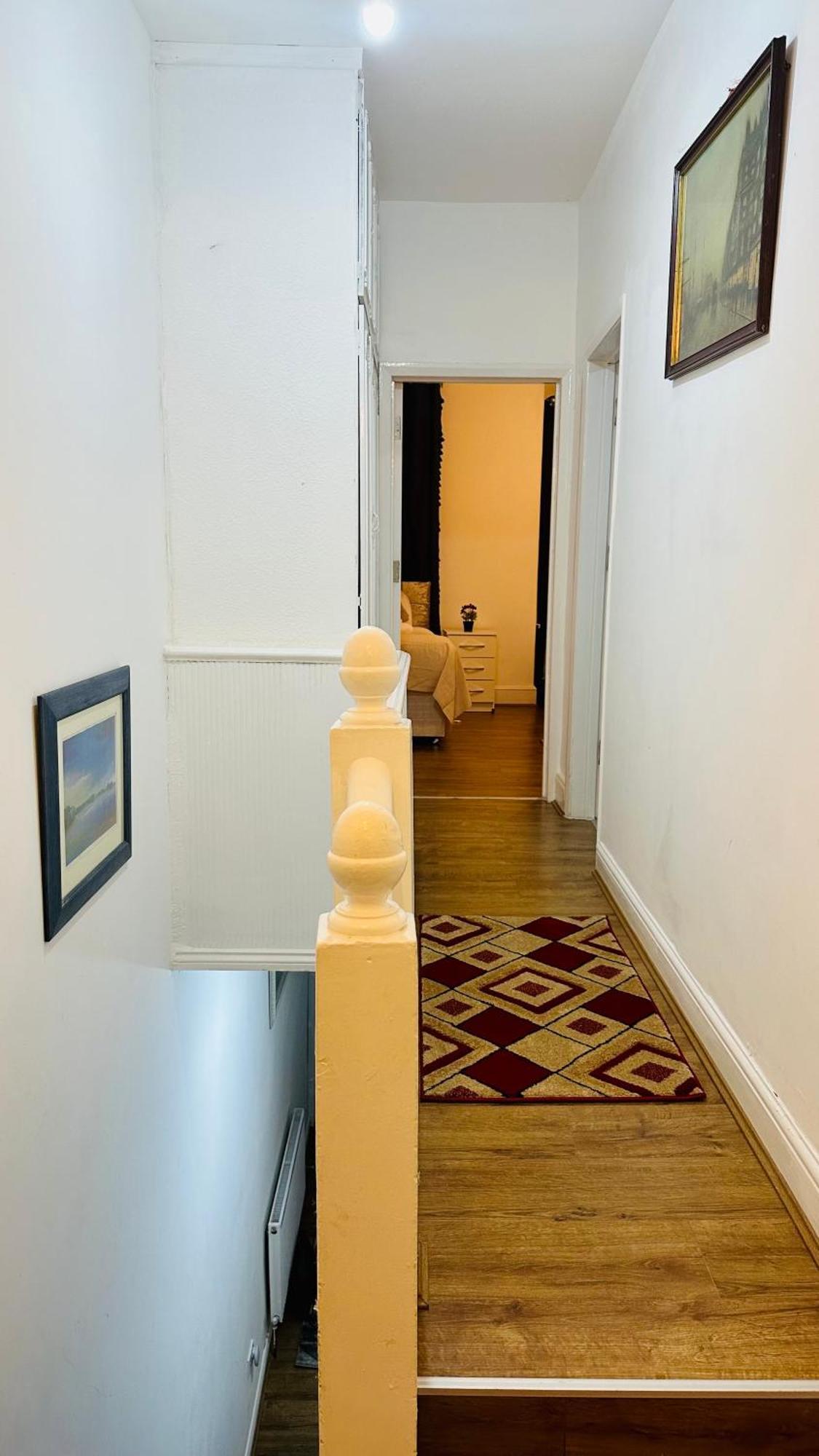 City Lodge Excel Лондон Екстер'єр фото